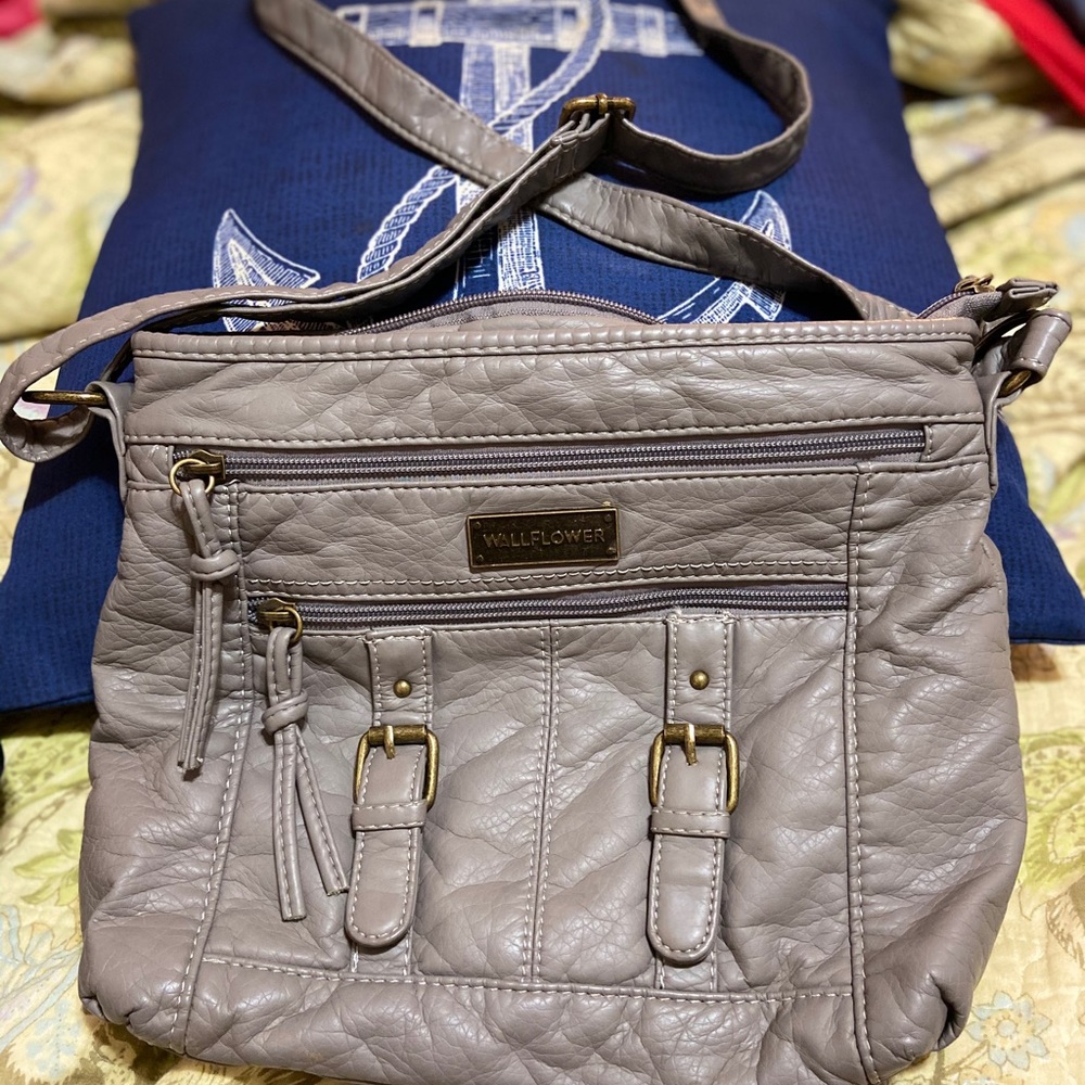 Gray Wallflower purse